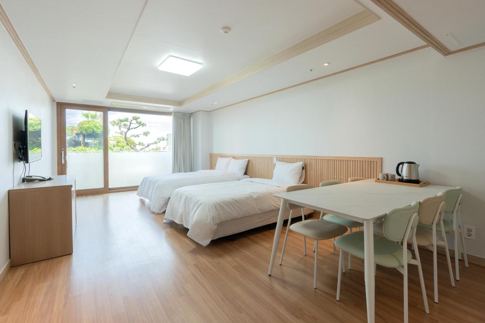 Ocean Palade Hotel Jeju Exterior photo