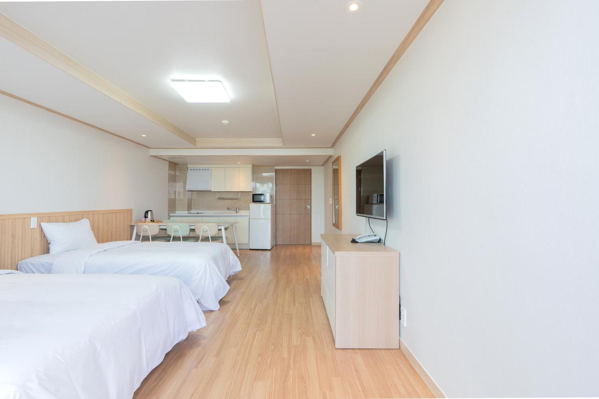 Ocean Palade Hotel Jeju Exterior photo